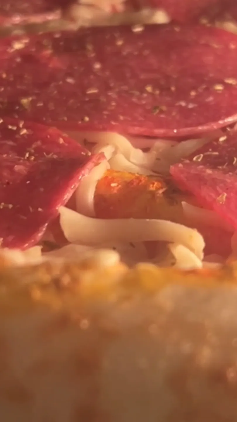 Salami Pizza